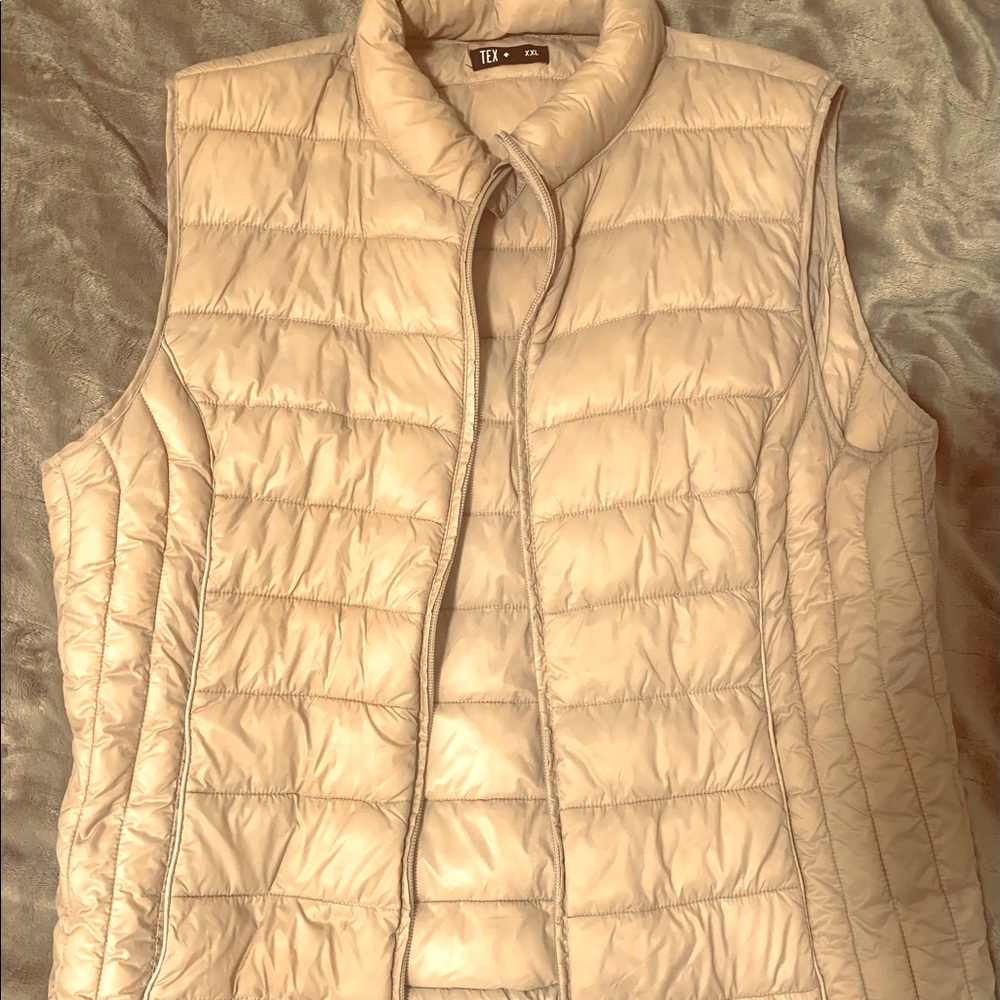 Brand new lightweight vest size xl